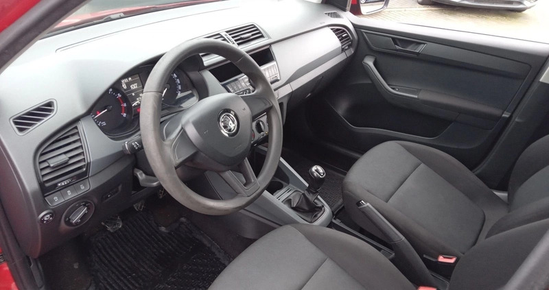 Skoda Fabia cena 27900 przebieg: 197300, rok produkcji 2017 z Alwernia małe 326